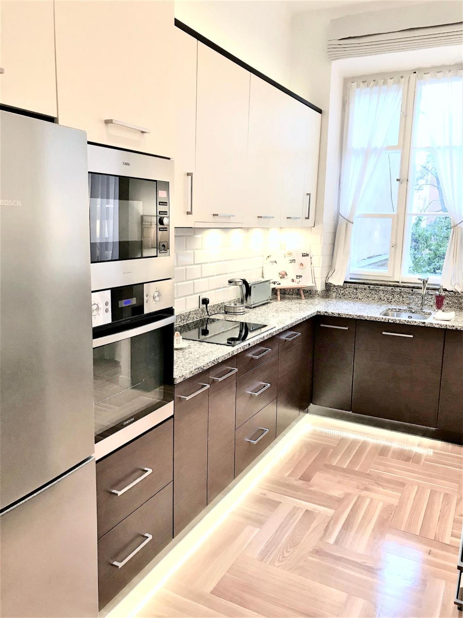 Luxury Apartments Mondrian Market Square III Warsaw Room photo